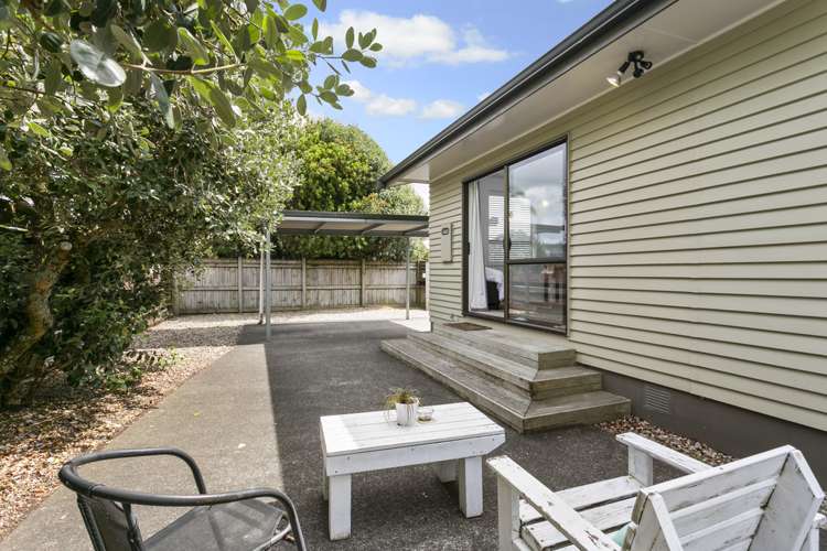 15a Lillian Place Orewa_9