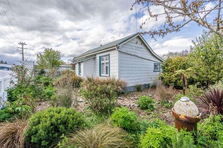 Tiny Southland town where houses cost less than $200,000 and everyone is welcome