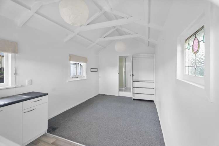 52 Dean Street 10031_7