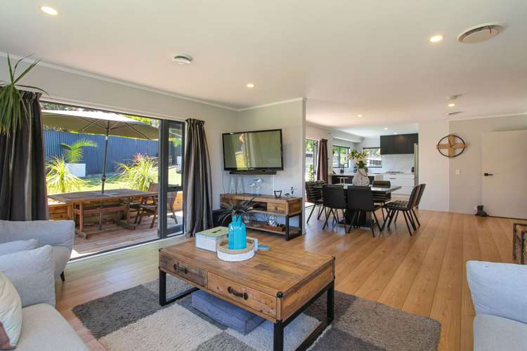 17 Donald Street Stanmore Bay_27