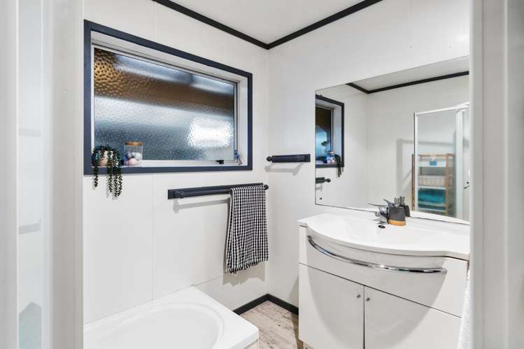 17 Rewarewa Street Owhata_11