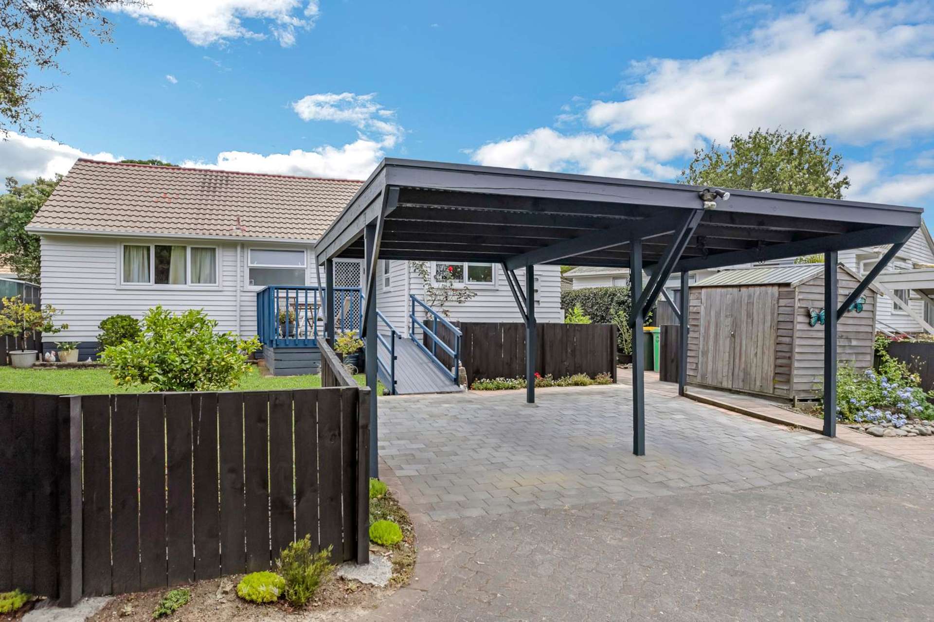 2/331 Royal Road Massey_0