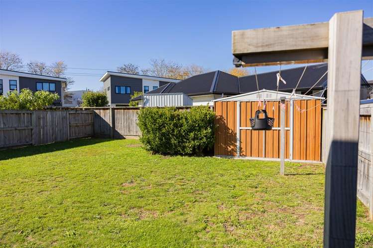 32 Old Farm Road Hamilton East_12