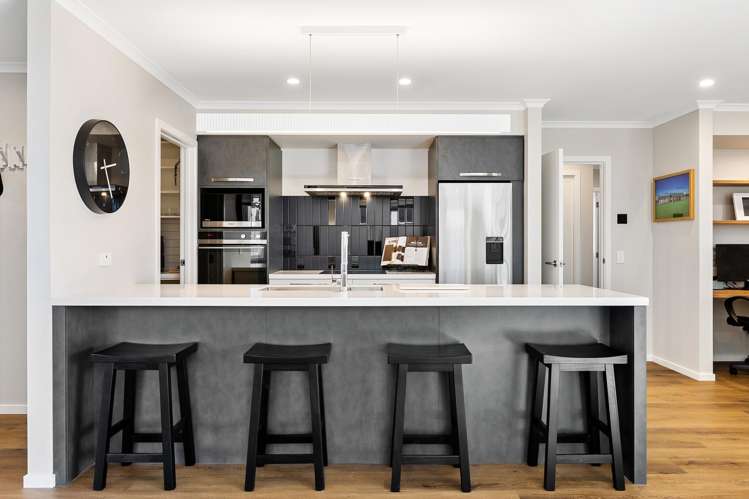 8 Strowan Avenue Elgin_9