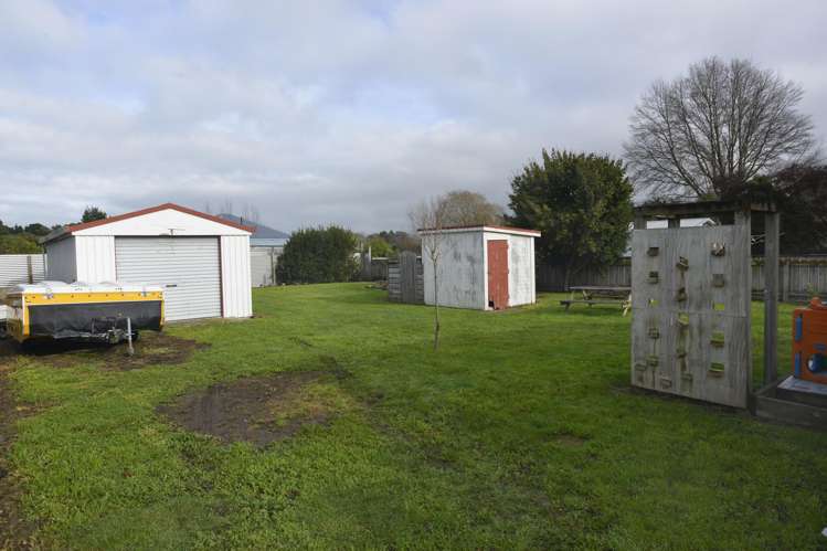 63 Victoria Street Carterton_11