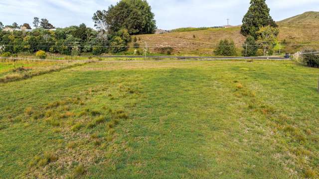 Back Miranda Road Waitakaruru_2