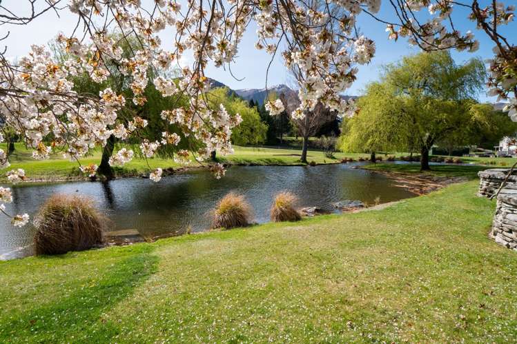 15 Fox's Rush Arrowtown_15