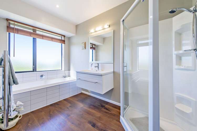 76 Stott Drive Darfield_24