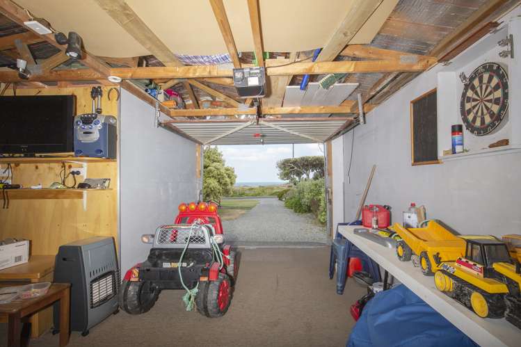 6 Sandy Bay Drive Mataikona_13