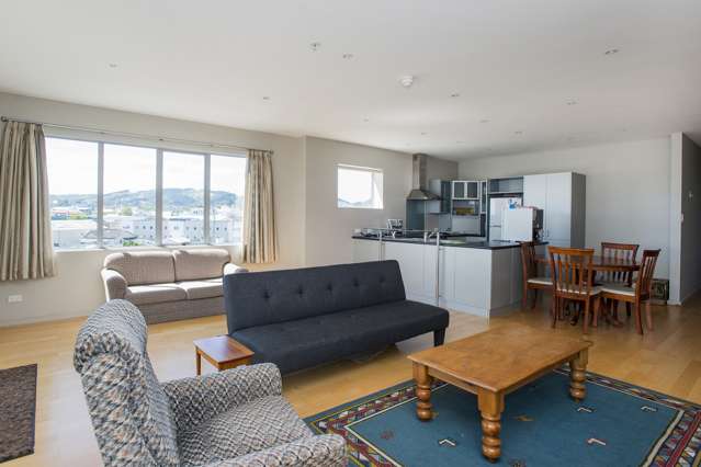 14/90 Customhouse Street Gisborne_1