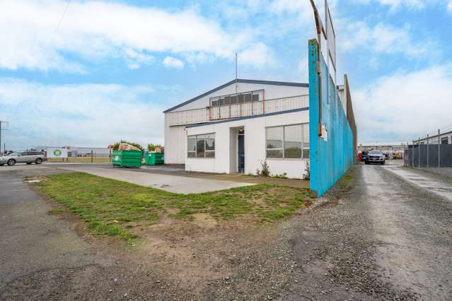 Ideal Investment - zoned light industrial