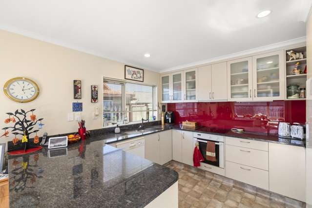 22/2 William Donald Drive Solway_2