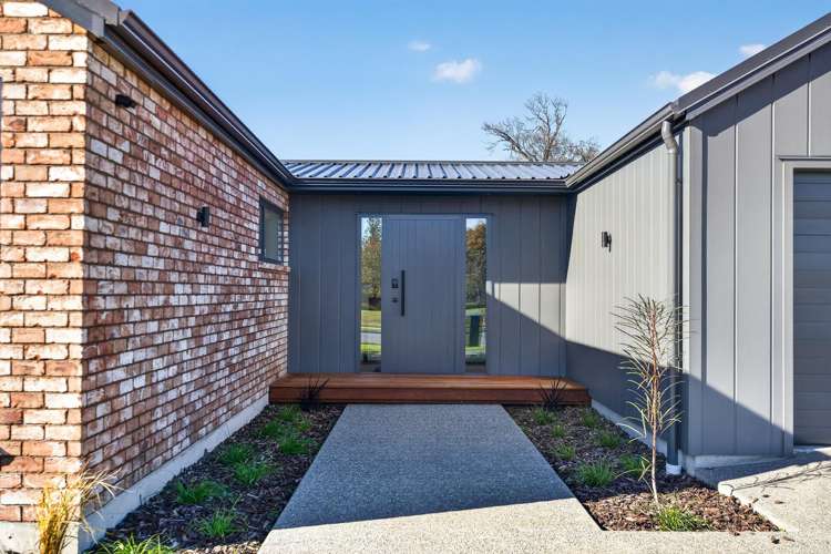 14 Sir Bob Charles Drive Masterton_19
