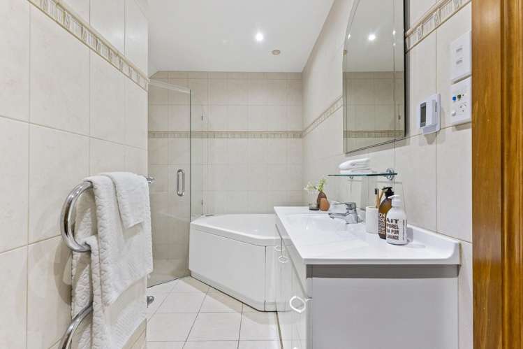 54 Sarsfield Street Herne Bay_14