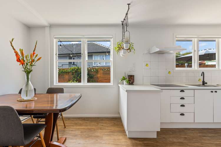 58 Vodanovich Road Te Atatu South_10