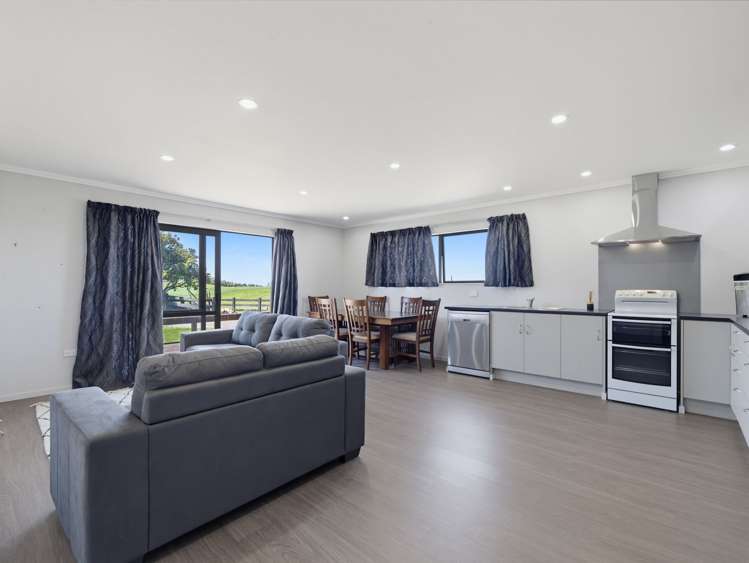 96 A Renall Road Pollok_30