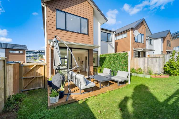 16 Seafarer Crescent Stanmore Bay_12