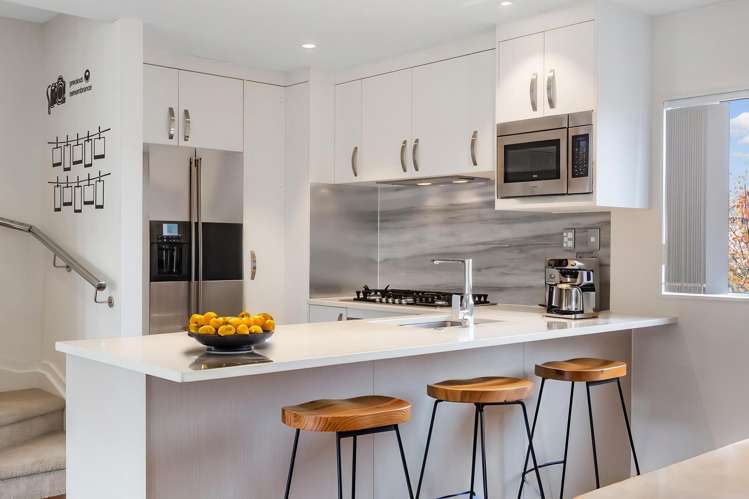 73 Bordeaux Parade_0