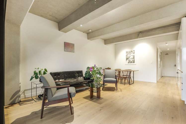 305/38 Khyber Pass Road_0