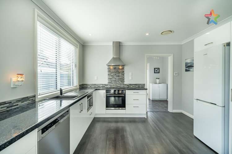 7 Titoki Street Alicetown_13