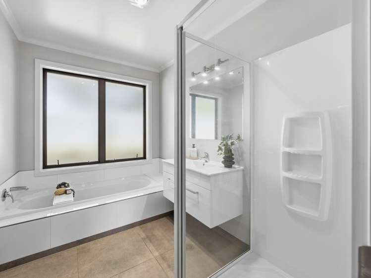 7 Woodham Drive Allenton_16