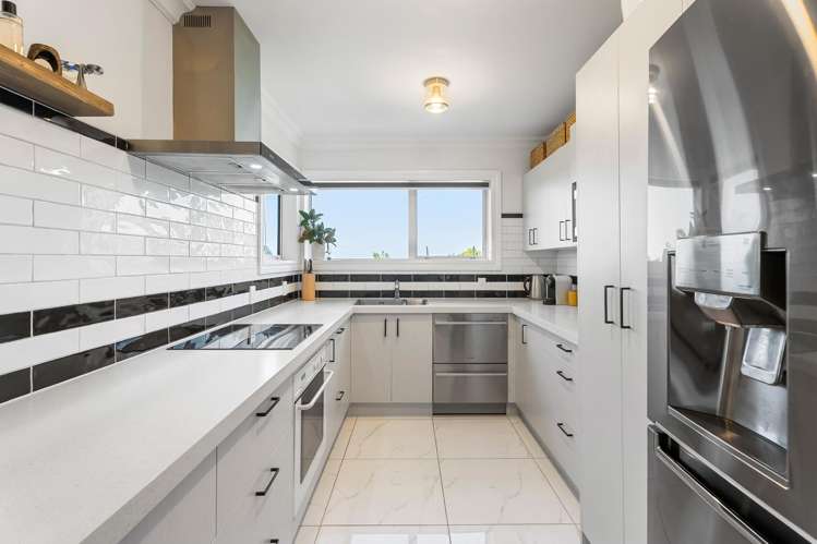 2/52 Maxwelton Drive Mairangi Bay_14