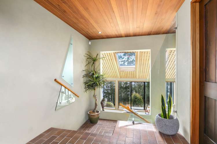 593 Highcliff Road Highcliff_14