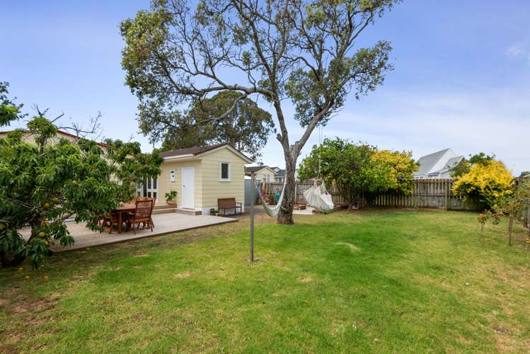 38 Lavinia Crescent Mangere East_17