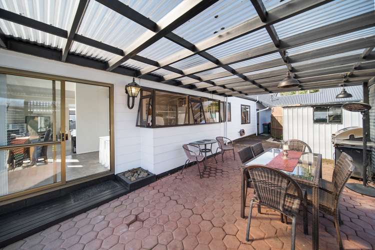 2/2 Corolu Place Conifer Grove_19