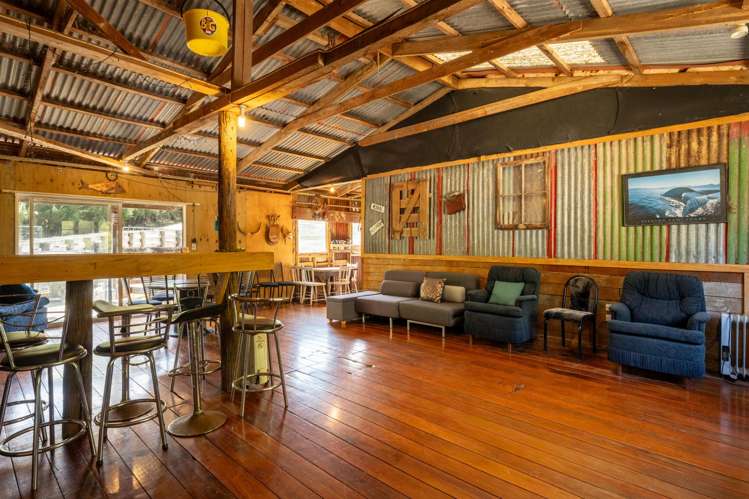 998 Thames Coast SH25 Road Thames_22