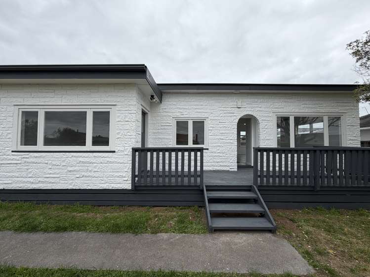 2/49 Sutton Crescent_0