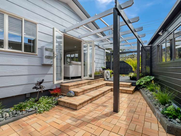 2/1 Woodside Road Massey_25