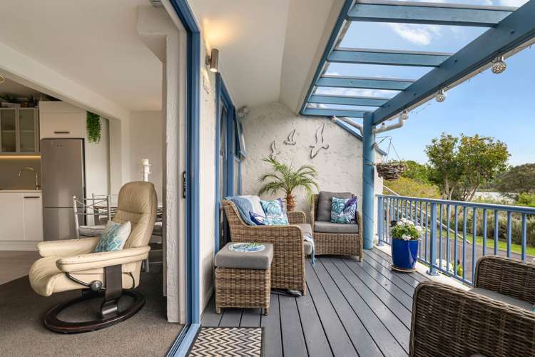 2C Weranui Road Waiwera_12
