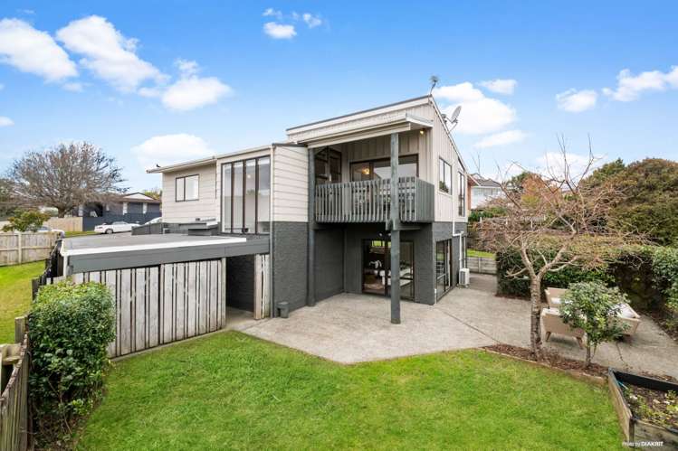 10 Acland Place Botany Downs_13