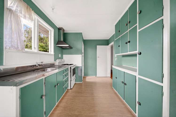 4 Hardie Grove Featherston_2