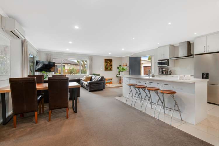 37c Doment Crescent Orewa_11