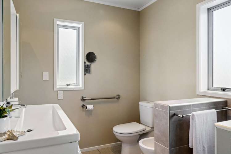 10 Northcroft Street Waitahanui_21