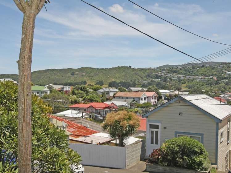 2 Herald Terrace Berhampore_16