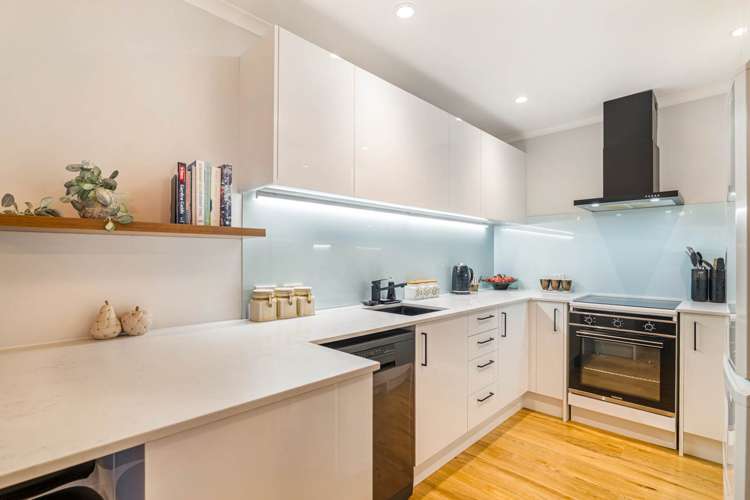 23 Alverna Heights View Gulf Harbour_2