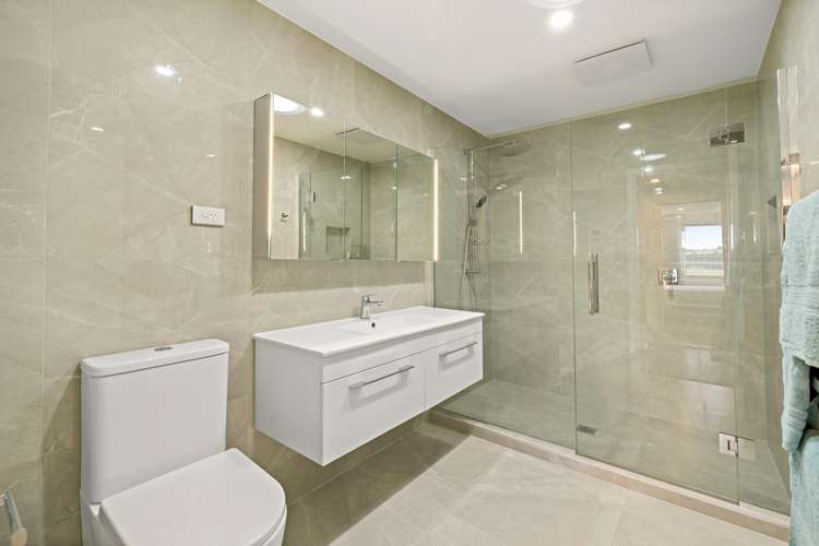 15 Moki Place Long Bay_12