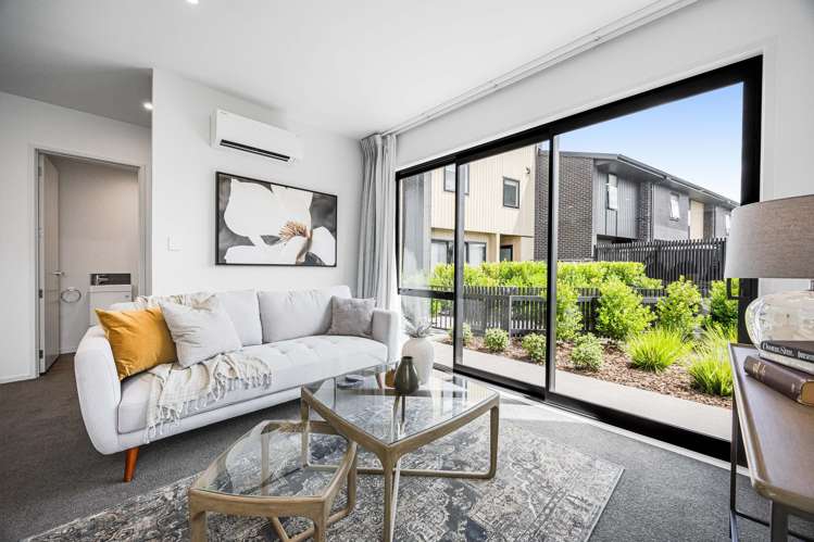 82 Glidepath Road Hobsonville_9