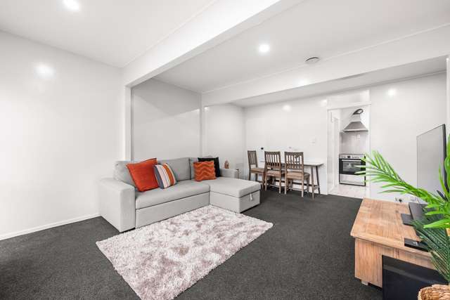 2/264 Grounsell Crescent Belmont_2