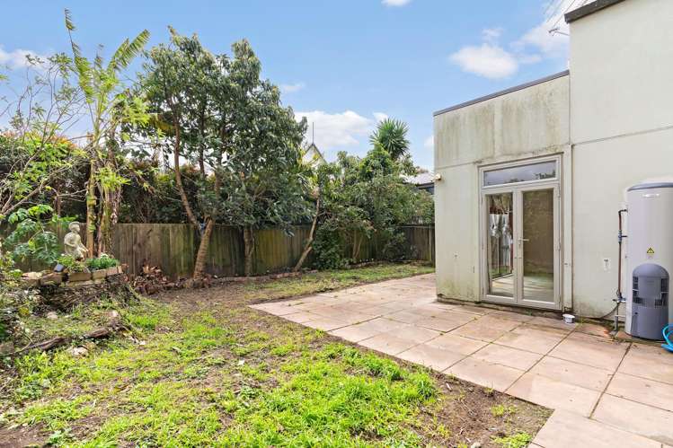 22d Mead Street Avondale_12