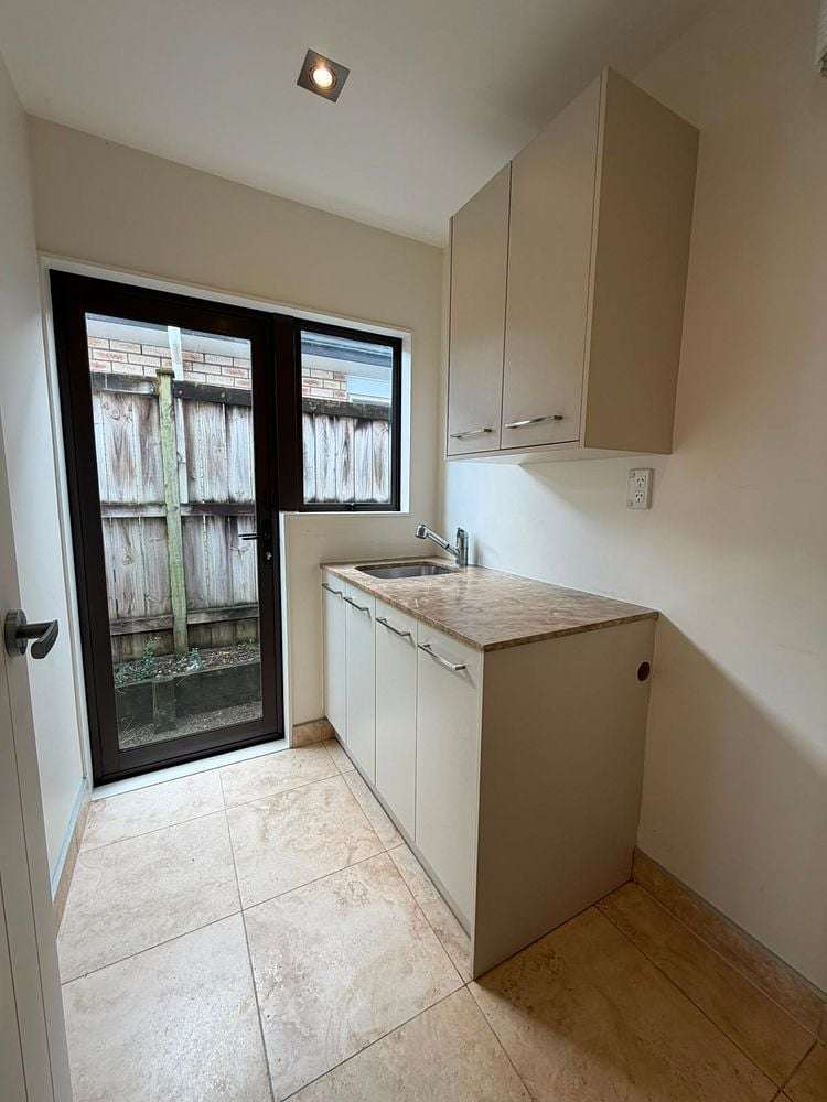 10 Manchester Drive Flat Bush_14