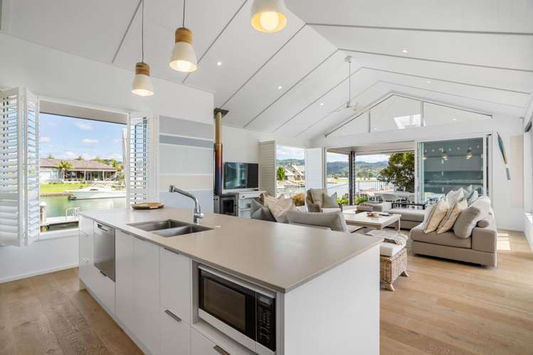 133 Motu Capri Pauanui_11