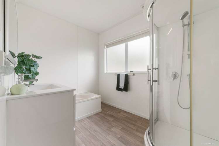 41 Esther Place Red Beach_11