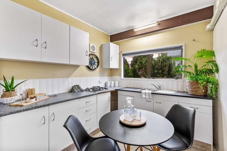 10 Beauchamp Drive Massey_20