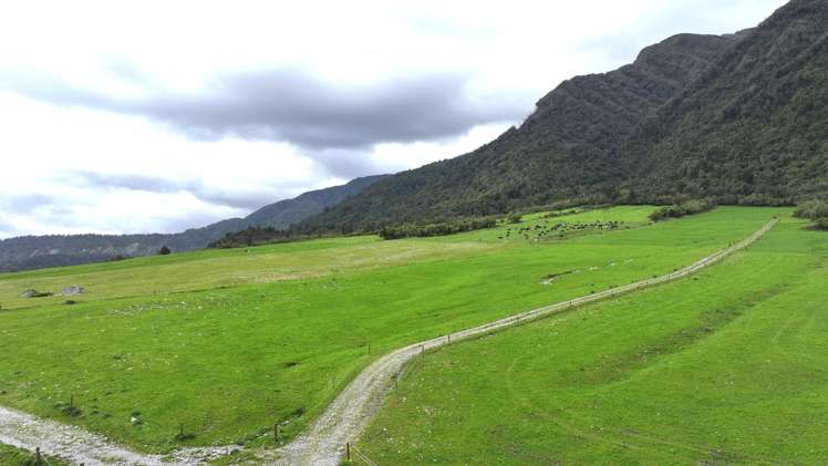 2115 Whataroa Highway Whataroa_21