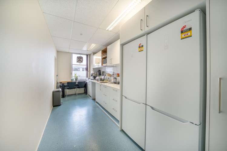 8/92 Queens Drive Hutt Central_9