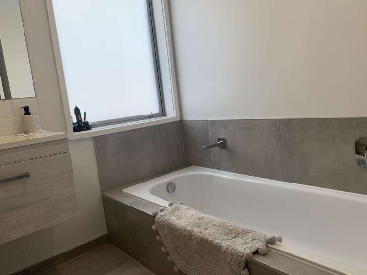 4 Rotomanu Place Pyes Pa_7